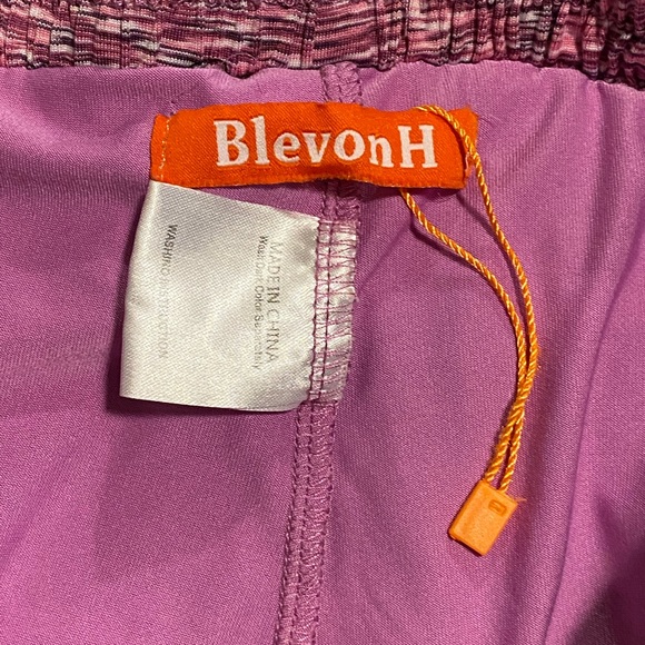 Track / Running Shorts - Picture 4 of 5